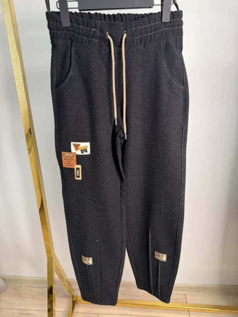 Šiltos banankių tipo kelnės