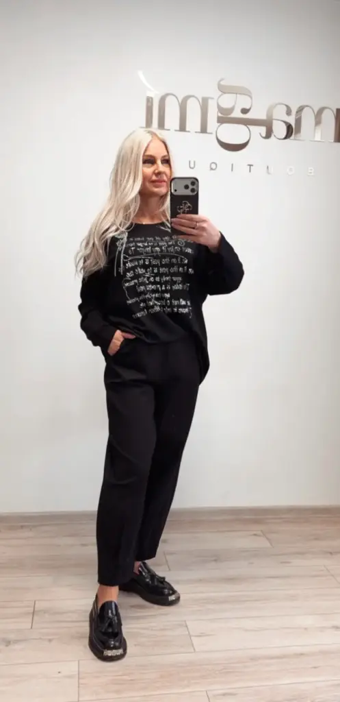 Palaidinė dekoruota kristalais