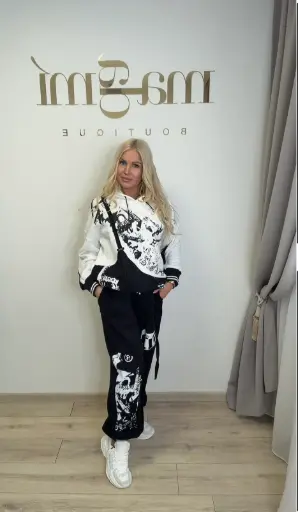 Stilingas šiltas laisvalaikio kostiumas